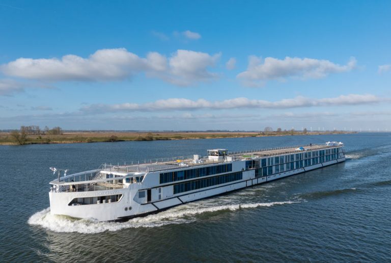 Excellence-Crown_web