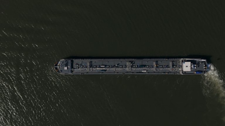 Sequence-05.00_01_59_08